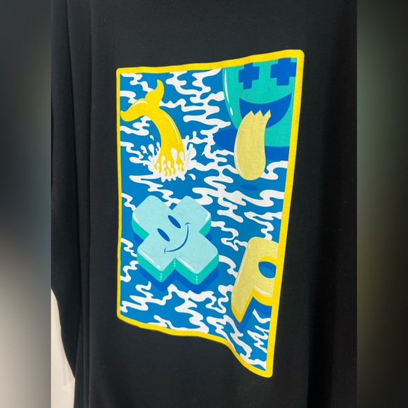 Pink Dolphin Graphic Tee - Picture 3 of 5